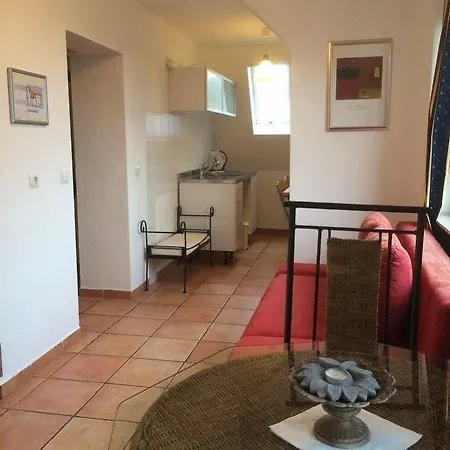Hotel Burgblick 3*